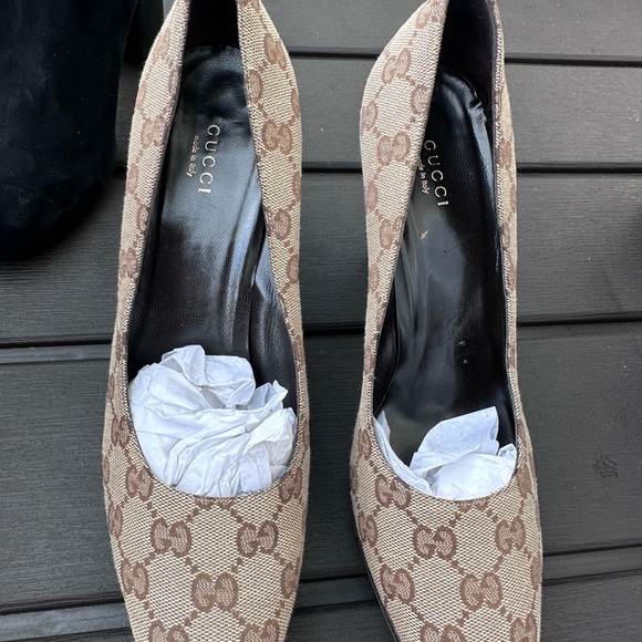 Women signature gg logo 3 inch pump